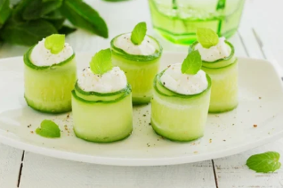 Wheels of cucumber rolls during the Attack phase